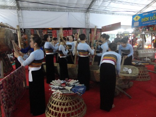 Vietnam Traditional Craft Village Tourism Festival 2016 at Thang Long Imperial Citadel  - ảnh 9