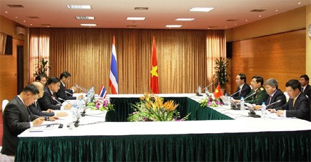 En Hanoi la II Reunión de Gabinetes Vietnam-Tailandia - ảnh 1