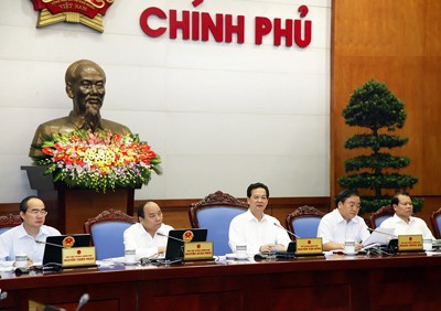 Analiza Gobierno vietnamita situación socio-económica en lo que va del año  - ảnh 1