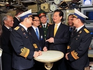 Premier vietnamita revisa la experimentación del submarino contratado con Rusia - ảnh 1