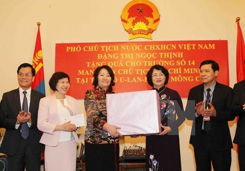 Vicepresidenta vietnamita prosigue actividades en Mongolia - ảnh 1