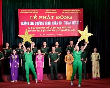 Lanzan un programa de ayuda para las familias de mártires vietnamitas - ảnh 1