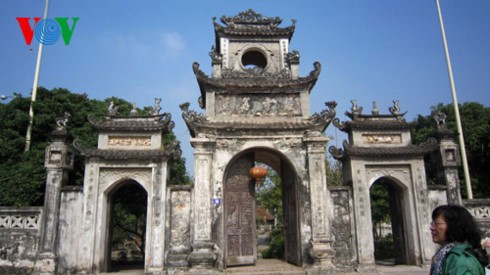 Pagoda Chuong preserva muestras preciosas de historia de Pho Hien - ảnh 1