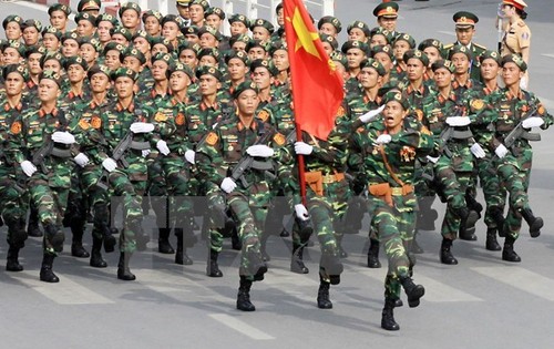 Presidente vietnamita resalta papel del Ejército Popular en construcción y defensa nacional - ảnh 1