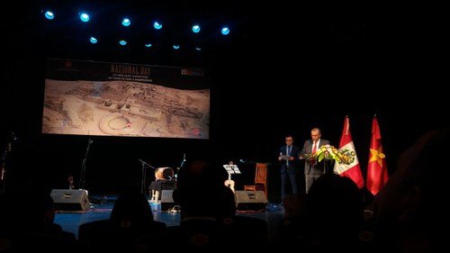 Presentan al público vietnamita música tradicional andina de Perú - ảnh 2