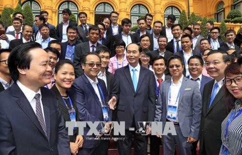Vietnam aprecia contribuciones de intelectuales nacionales al desarrollo del país - ảnh 1