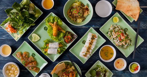 Hue, capital de la gastronomía de Vietnam - ảnh 1