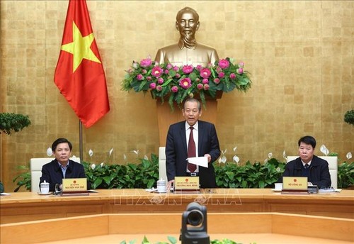 Más vietnamitas eligen el transporte por vía aérea en 2018 - ảnh 1