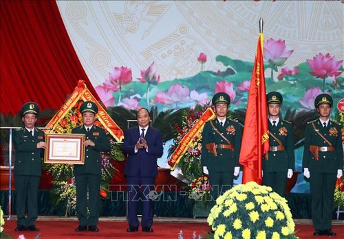 Premier vietnamita asiste al 60 aniversario del Día de la Guardia Fronteriza - ảnh 1