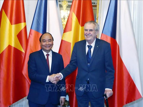 Medios de comunicación checos valoran positivamente la visita del premier vietnamita - ảnh 1