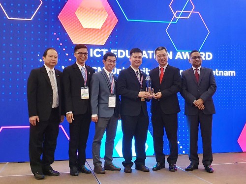 Tres entidades vietnamitas reciben premios de informática de Asia y Oceanía - ảnh 1