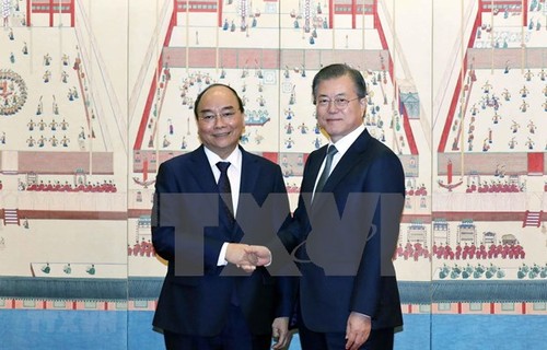 Vietnam y Corea del Sur acuerdan elevar el intercambio comercial a 100 mil millones de dólares - ảnh 1