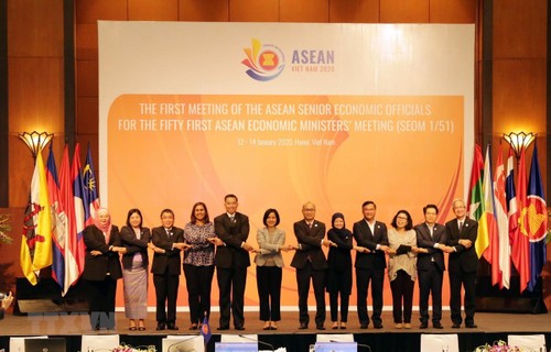 Cooperación económica, una de las prioridades de Vietnam como presidente de la Asean - ảnh 1