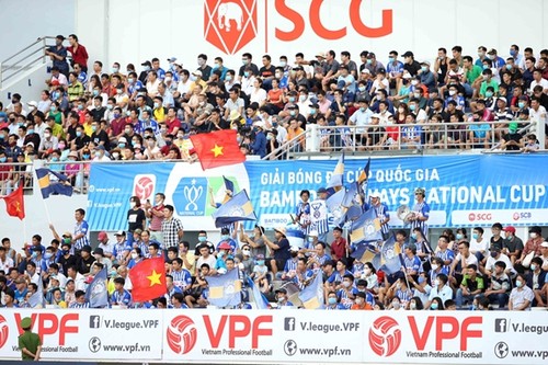 Regreso del fútbol vietnamita sorprende a medios internacionales - ảnh 1