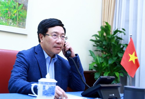 Vicepremier y canciller de Vietnam conversa con secretario de Estado estadounidense sobre relaciones bilaterales - ảnh 1