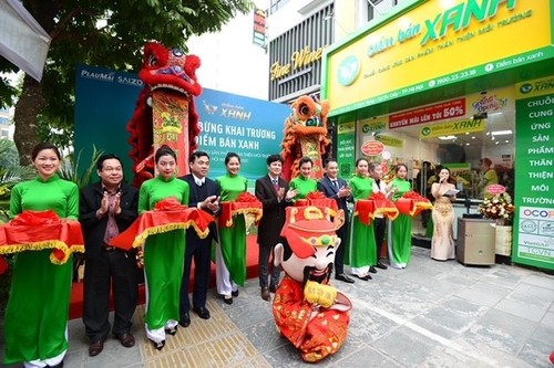 Inauguran los Puntos de Venta Verdes para suministrar productos ecológicos en Hanói  - ảnh 1