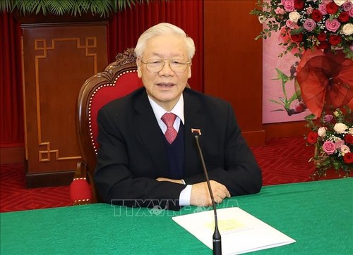 Primer ministro camboyano realiza conversación telefónica con el máximo líder vietnamita - ảnh 1