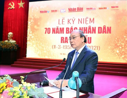 Periódico Nhan Dan debe ser el medio de comunicación líder y representante del PCV, dice primer ministro - ảnh 1