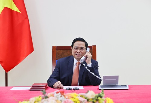 Premier vietnamita conversa con su par singapurense - ảnh 1