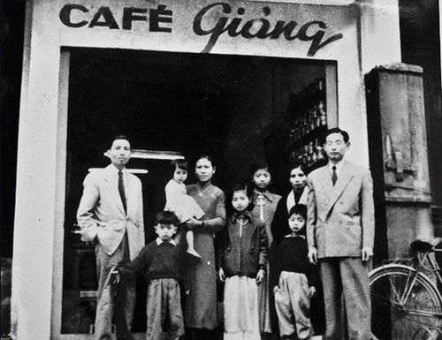 Café con huevo de Giang: una bebida peculiar de Hanói - ảnh 1