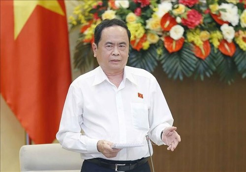 Comité Permanente del Parlamento de Vietnam analiza plan de desarrollo socioeconómico - ảnh 1