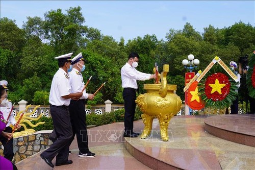 Celebran actos conmemorativos del 60 aniversario de apertura de ruta marítima Ho Chi Minh - ảnh 1