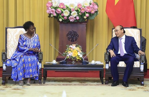 Presidente de Vietnam recibe a la secretaria general de la Organización Internacional de la Francofonía - ảnh 1