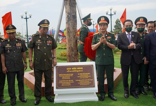 Vietnam y Camboya por construir una línea fronteriza de paz, amistad y desarrollo sostenible  - ảnh 1
