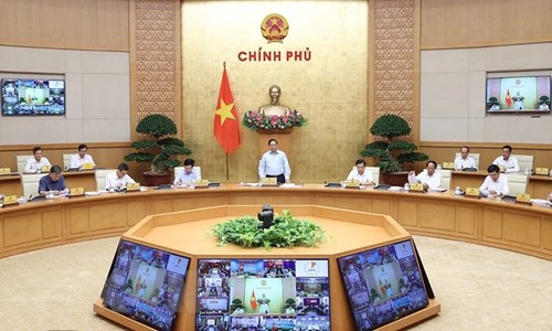 Celebran videoconferencia entre el Gobierno de Vietnam con las localidades - ảnh 1