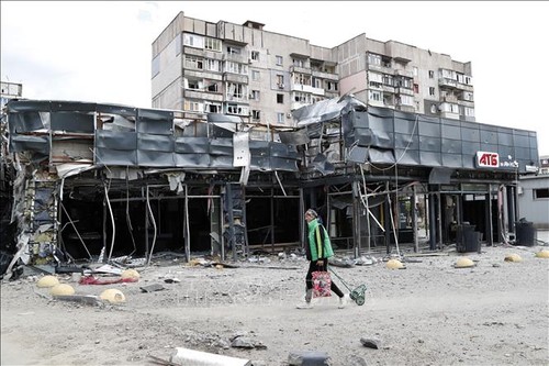 Alrededor de 40 países se comprometen a ayudar a reconstruir Ucrania - ảnh 1
