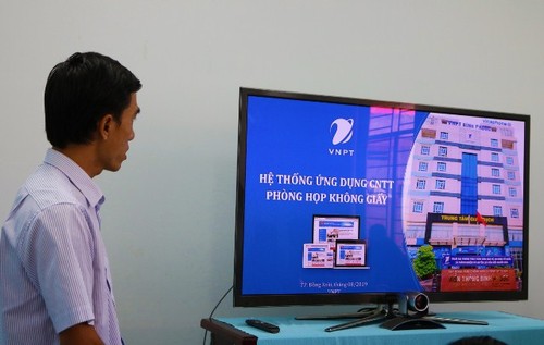 Sala de reuniones virtual VNPT e-Cabinet contribuye a la construcción del gobierno electrónico en Vietnam - ảnh 1