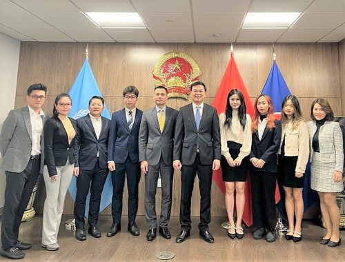 Delegación del Comité Estatal sobre vietnamitas en ultramar visita Estados Unidos - ảnh 1
