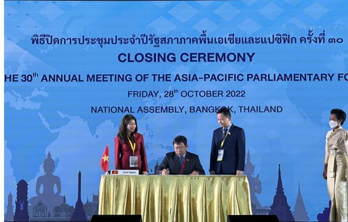 Vietnam participa activamente en la 30a Reunión del Foro Parlamentario Asia-Pacífico - ảnh 1