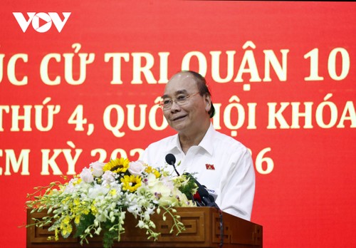 Presidente de Vietnam se reúne con votantes en Ciudad Ho Chi Minh - ảnh 1