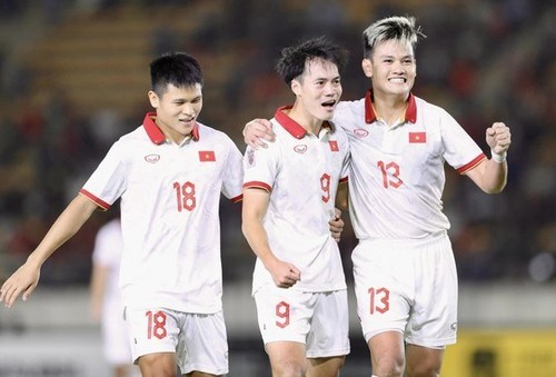 Selección vietnamita de fútbol entre 100 mejores del mundo por quinto año consecutivo - ảnh 1