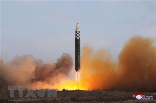 Corea del Norte lanza con éxito dos misiles de crucero estratégicos - ảnh 1