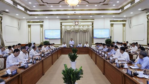 Ciudad Ho Chi Minh por impulsar las exportaciones y estimular la demanda interna - ảnh 1