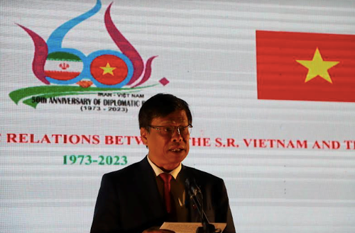 Celebran acto conmemorativo del 50 aniversario del establecimiento de relaciones diplomáticas Vietnam-Irán - ảnh 1
