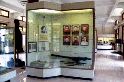 Museo de Historia de Vietnam preserva recuerdos de la Revolución de Agosto  - ảnh 1