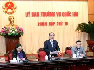Parlamento vietnamita discute agenda de V período de sesiones - ảnh 1