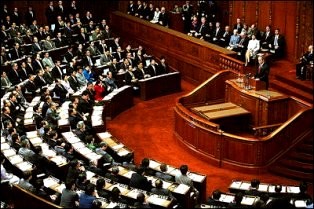 Elecciones parciales al Senado, oportunidad para el gobernante partido en Japón - ảnh 1