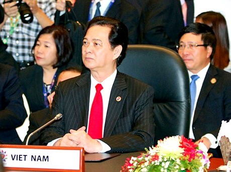Premier vietnamita destaca determinación de ASEAN en la construcción de una comunidad en 2015 - ảnh 1