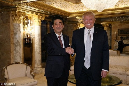 Japan, US eye Abe-Trump meeting in February    - ảnh 1