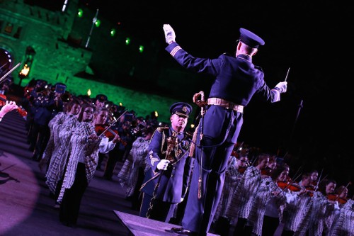 Scottish Royal Military Tattoo – iconic and spectacular - ảnh 1