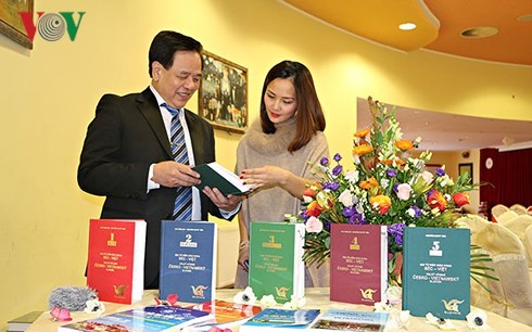 Volume 5 of Czech-Vietnamese dictionary launched - ảnh 1