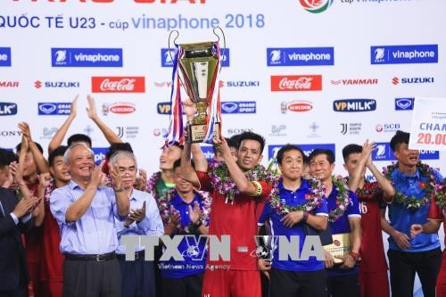2018년 ASIAD : 베트남 U23 정식적으로 2018년 U23국제 축구 대회 2018 VinaPhone컵에서 챔피언 얻어 - ảnh 1
