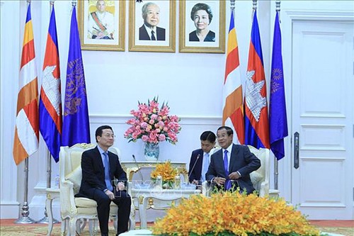 캄보디아 총리, 국가통신망 안전감시센터 설립에 베트남 지지 기대 - ảnh 1