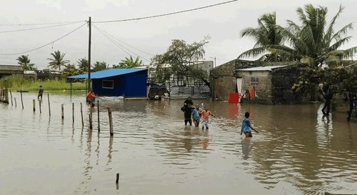 Idai 태풍 : 모잠비크에서 홍수 속에 고립된 15,000명 - ảnh 1
