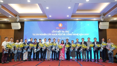 빈그룹, 베트남의 획기적 과학기술 사업 20개에 6백만달러 지원 - ảnh 1