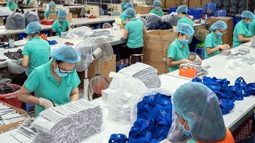 베트남, 대규모 마스크 생산 능력 보유 - ảnh 1